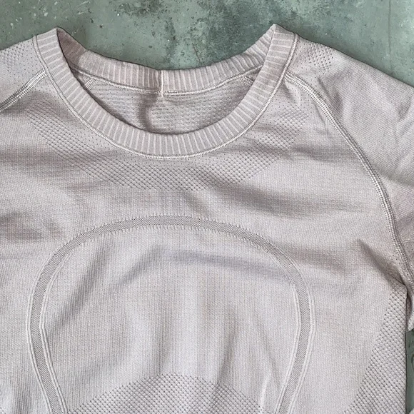 Lululemon Swiftly Tech Long Sleeve Shirt - Picture 2 of 2